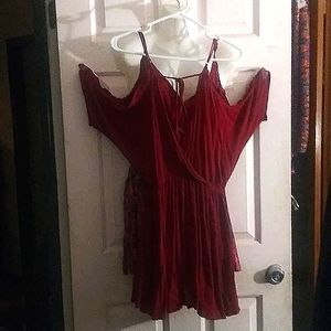 Ladies maroon pullover cold shoulder shirt dress size medium 100% rayon